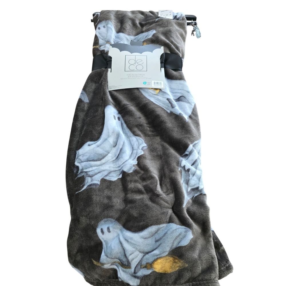 DECO Halloween Ghost Soft Plush Throw Blanket Grey 50x70 Spooky Brooms Viral